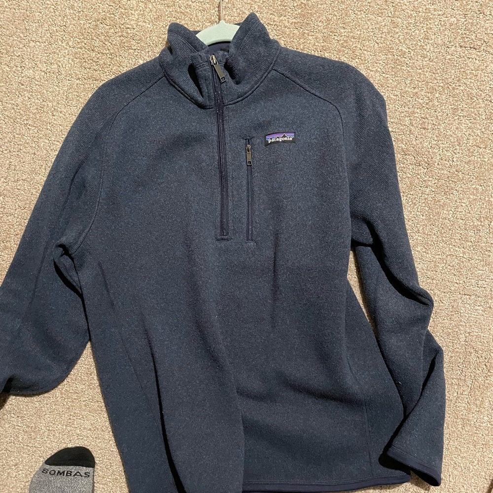 Patagonia navy blue half zip- Mens medium